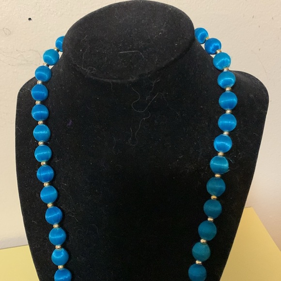 Absolutely besutiful blue necklace. 28” - Picture 4 of 5